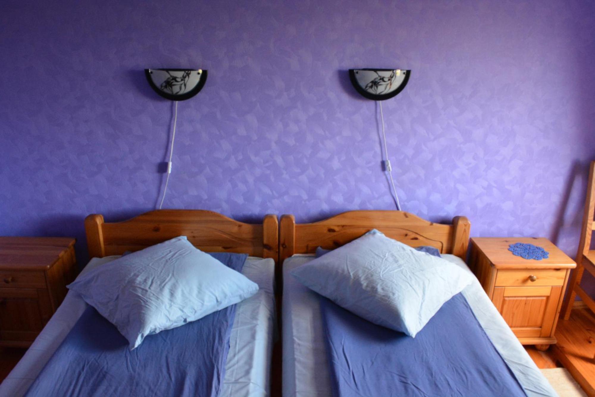 Hotel Viesu Nams Pupoli à Dundaga Extérieur photo
